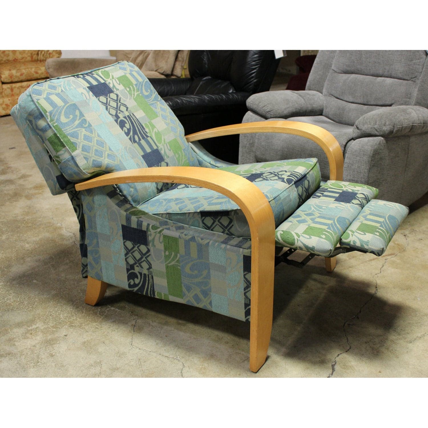 La-Z-Boy Patterned Bentwood Recliner - Multi-Color - Thumbnail 4