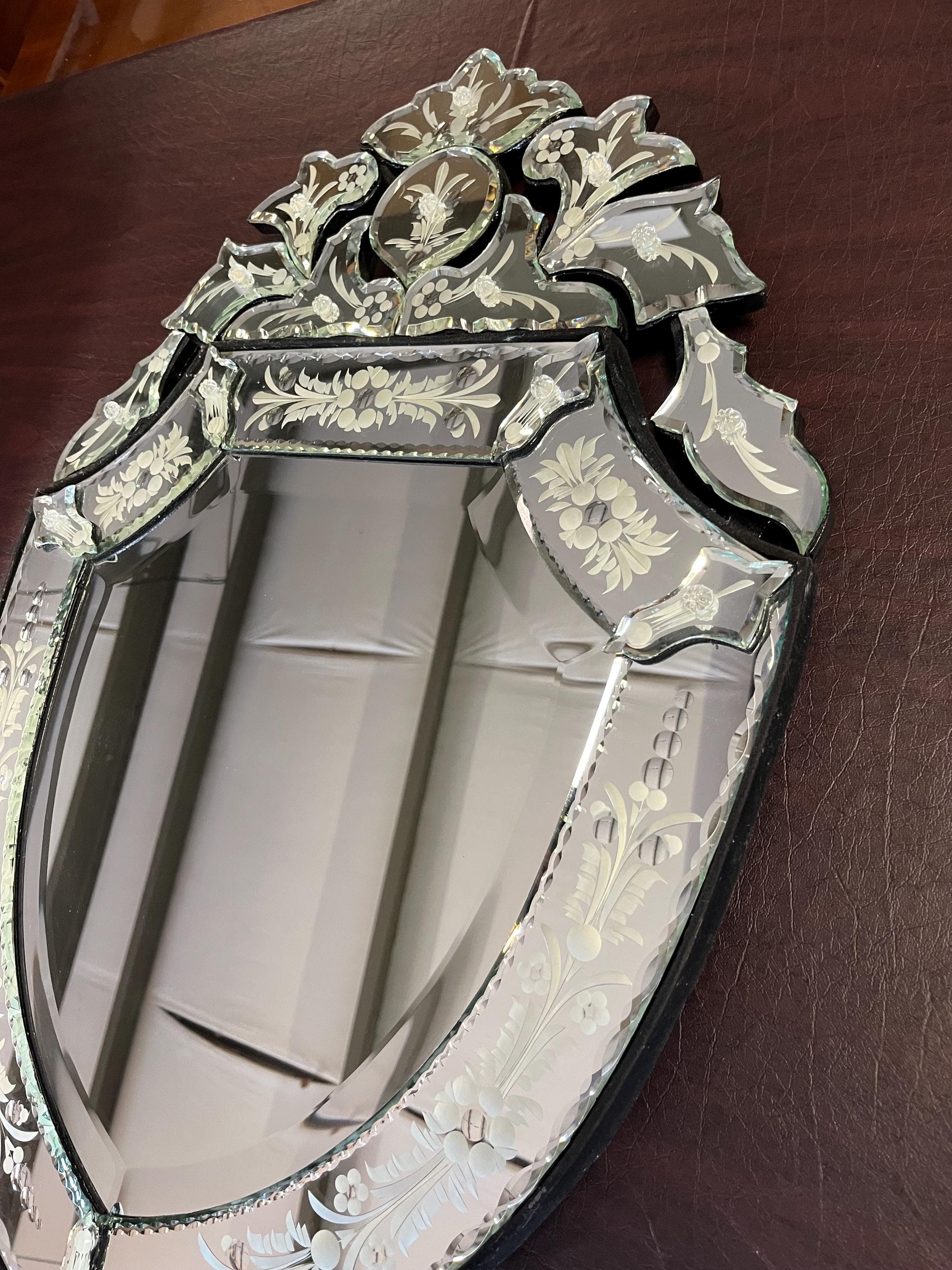 Venetian-Style Etched Glass Mirror With Beveled Crest - Thumbnail 8