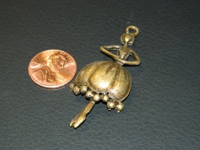 55MM Ballarina In Bronze Pewter Large Charm Pendant - Bronze Stamped Pewter - Thumbnail 4