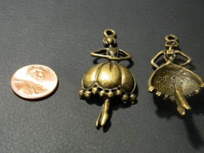 55MM Ballarina In Bronze Pewter Large Charm Pendant - Bronze Stamped Pewter - Thumbnail 5