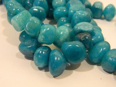 7-10MM Hawaiian Blue Candy Jade Gemstone Pebble Beads - Pebble Nugget Rich - Thumbnail 5