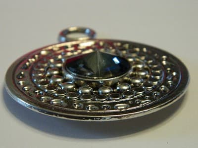 x 73MM Tibetan Style Round Silver Black Acrylic Rhinestone Necklace Pendant - - Thumbnail 8