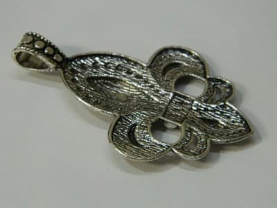 x 73MM Fleur De Lis Statement Pendant - Fleur-De-Lis Antiqued Silver and Red - Thumbnail 6