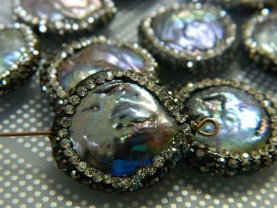 Flat Round Abalone Shell Beads /White & Black Rhinestone - Shell Rhinestone - Image 1