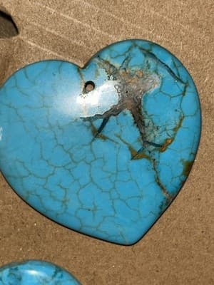 (4) 46mm X45mm Turquoise With Gold Hue Heart Shaped Pendant Lot # 450 - Thumbnail 4