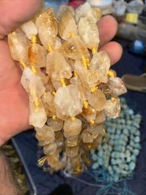 Strand Of Raw Citrine Rough Nugget Beads 20-40mm 14-18 Beads Per Strand - Thumbnail 3