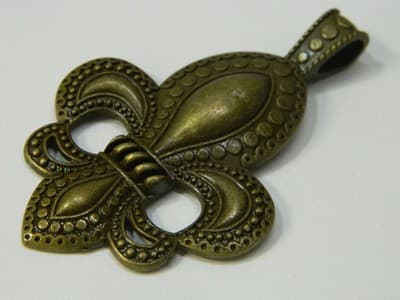 73MM Fleur De Lis Statement Pendant - New Orleans Style French Per Order - Image 1