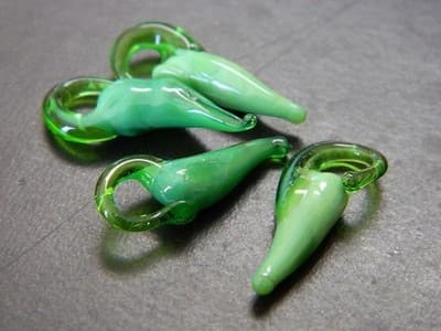 21MM Dark Green & Green Handmade Chili Pepper Lampwork Glass Pendant Beads - 5 - Thumbnail 6