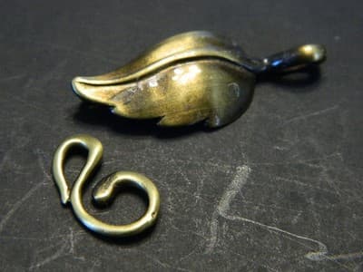 33MM Brushed Bronze Floral Leaf Toggle & Tbar Clasps - Bronze/Brass Toggle - Thumbnail 3