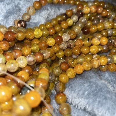 10 mm Yellow Crackled Agate Beads - Image 1