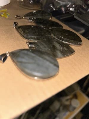 Labradorite pendant - Thumbnail 2