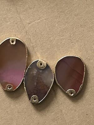 Lot Of 10 Assorted 32m Golden Bezel Plated Natural Crackle Agate Pendants - Thumbnail 3