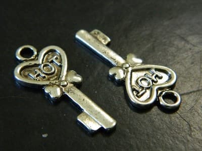 29MM Silver Fall Fashion Skeleton Key Charm Pendants - Silver Toned Cute "Hot" - Thumbnail 2