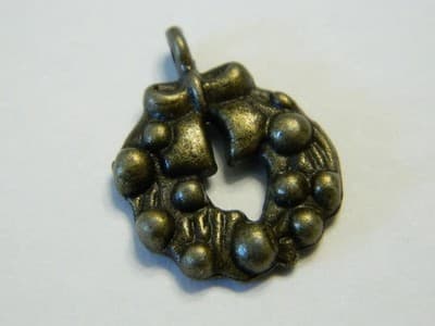 22MM Christmas Wreath Bronze Brass Charm Pendants - Bronze Toned Christmas Door - Thumbnail 2