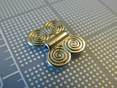 20mm Big Vintage Style Silver Metal Pewter Butterfly Beads - Big Tibetan Style - Thumbnail 2