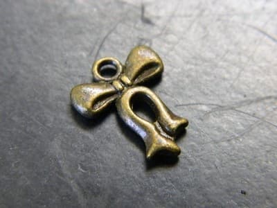 15MM Bronze Bow Ribbon Knot Charm Pendants - Tied Ribbon Bow Knot in Bronze - Thumbnail 3