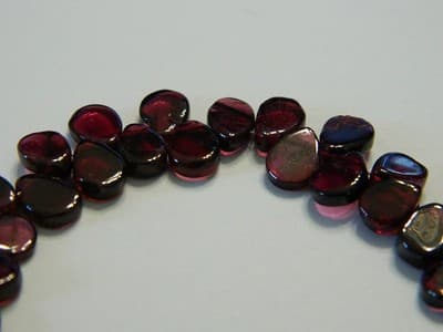 Hand-Cut Rhodolite Garnet Top-Drilled Flat Teardrops Beads From India - Thumbnail 4