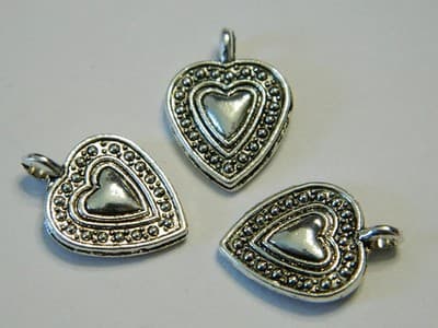 20MM Tibetan Style Silver Pewter Heart Pendant Charm - Silver Hearts Tab - Image 1