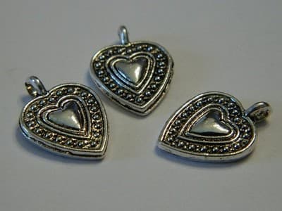 20MM Tibetan Style Silver Pewter Heart Pendant Charm - Silver Hearts Tab - Thumbnail 3