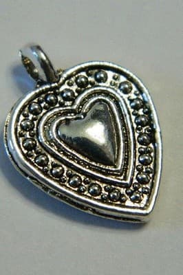 20MM Tibetan Style Silver Pewter Heart Pendant Charm - Silver Hearts Tab - Thumbnail 2