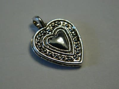 20MM Tibetan Style Silver Pewter Heart Pendant Charm - Silver Hearts Tab - Thumbnail 4