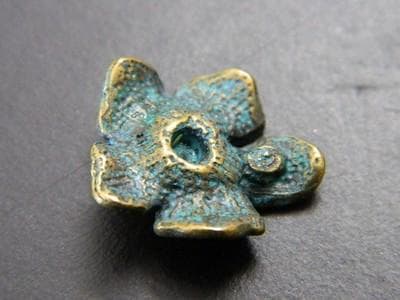 Flower Metal Cabochon: Vintage Bronze with Green Patina (20mm Round) 5 per order - Thumbnail 9
