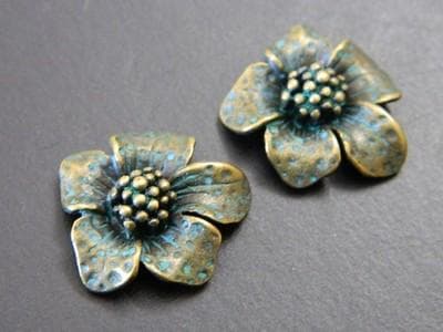 Flower Metal Cabochon: Vintage Bronze with Green Patina (20mm Round) 5 per order - Thumbnail 3