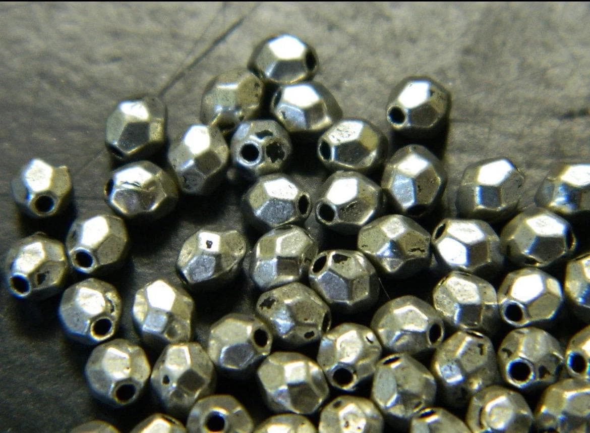 Spacer Beads: Faceted Round - 4mm, Set of 50 - Thumbnail 6