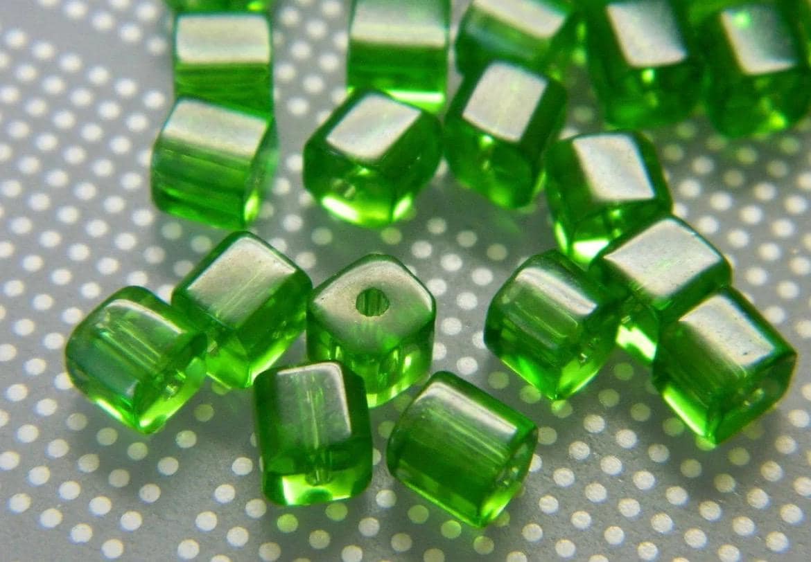 50 Glass Cube Beads: Square Shape (4mm, Small Hole) Choose color in variations - Thumbnail 2