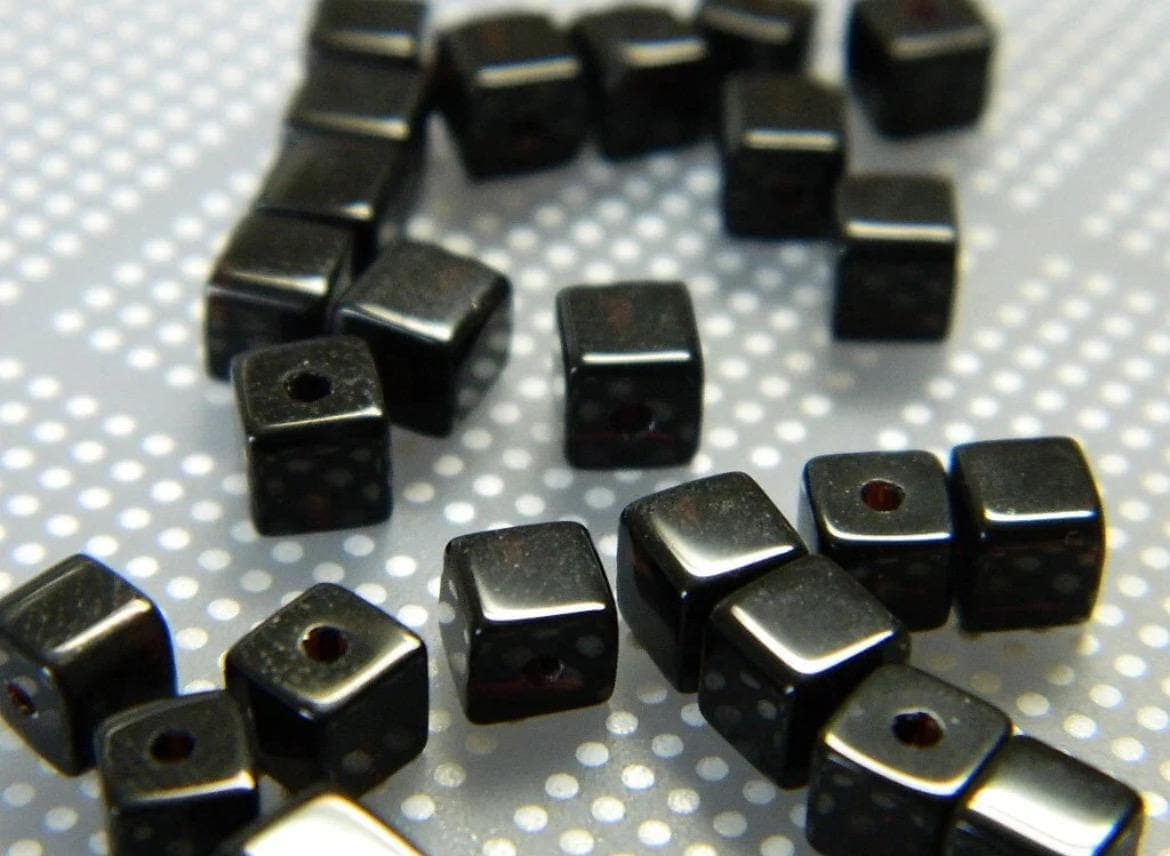 50 Glass Cube Beads: Square Shape (4mm, Small Hole) Choose color in variations - Thumbnail 8