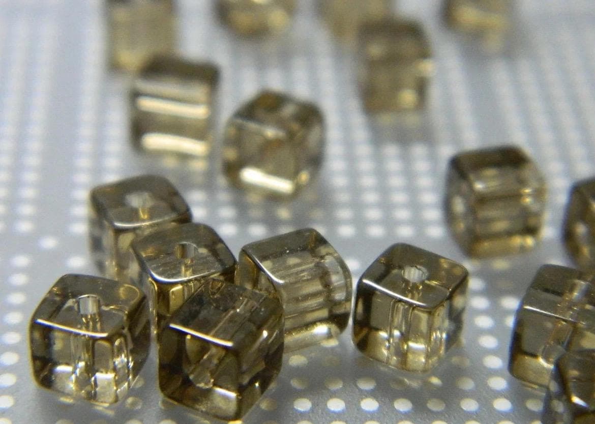50 Glass Cube Beads: Square Shape (4mm, Small Hole) Choose color in variations - Thumbnail 10