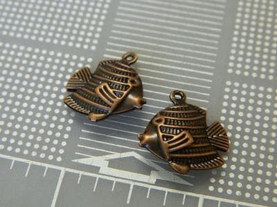 10 Fish Charm Pendants: Coastal Copper Brass (Tropical Beach Style) 10charms - Thumbnail 5