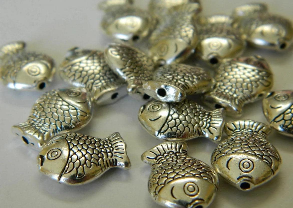 Antique Silver Tone Lucky Fish Beads, Tibetan Style Charms (10 per pack) - Thumbnail 3