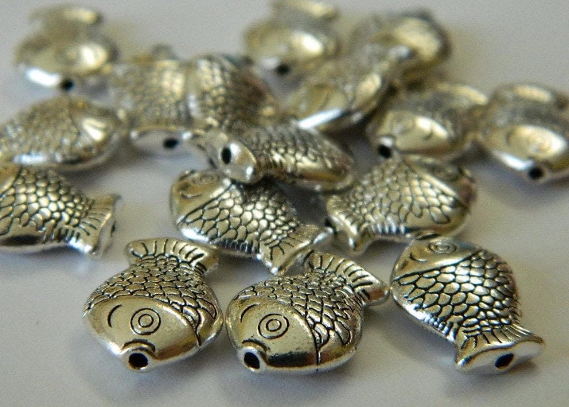 Antique Silver Tone Lucky Fish Beads, Tibetan Style Charms (10 per pack) - Thumbnail 4