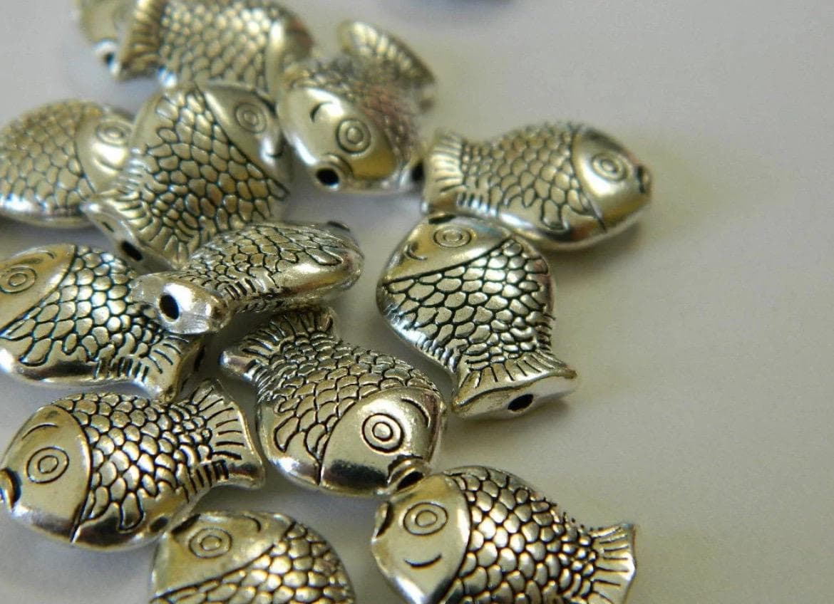Antique Silver Tone Lucky Fish Beads, Tibetan Style Charms (10 per pack) - Thumbnail 8