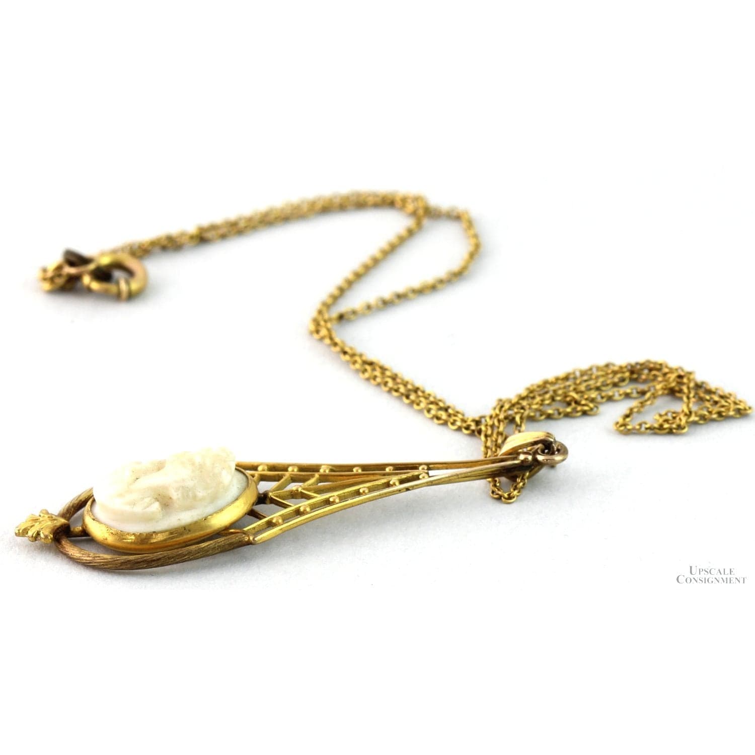 Carved Helmet Shell Cameo Pendant Necklace in 14K Gold, Circa 1935–1955 - 15 in - Thumbnail 3