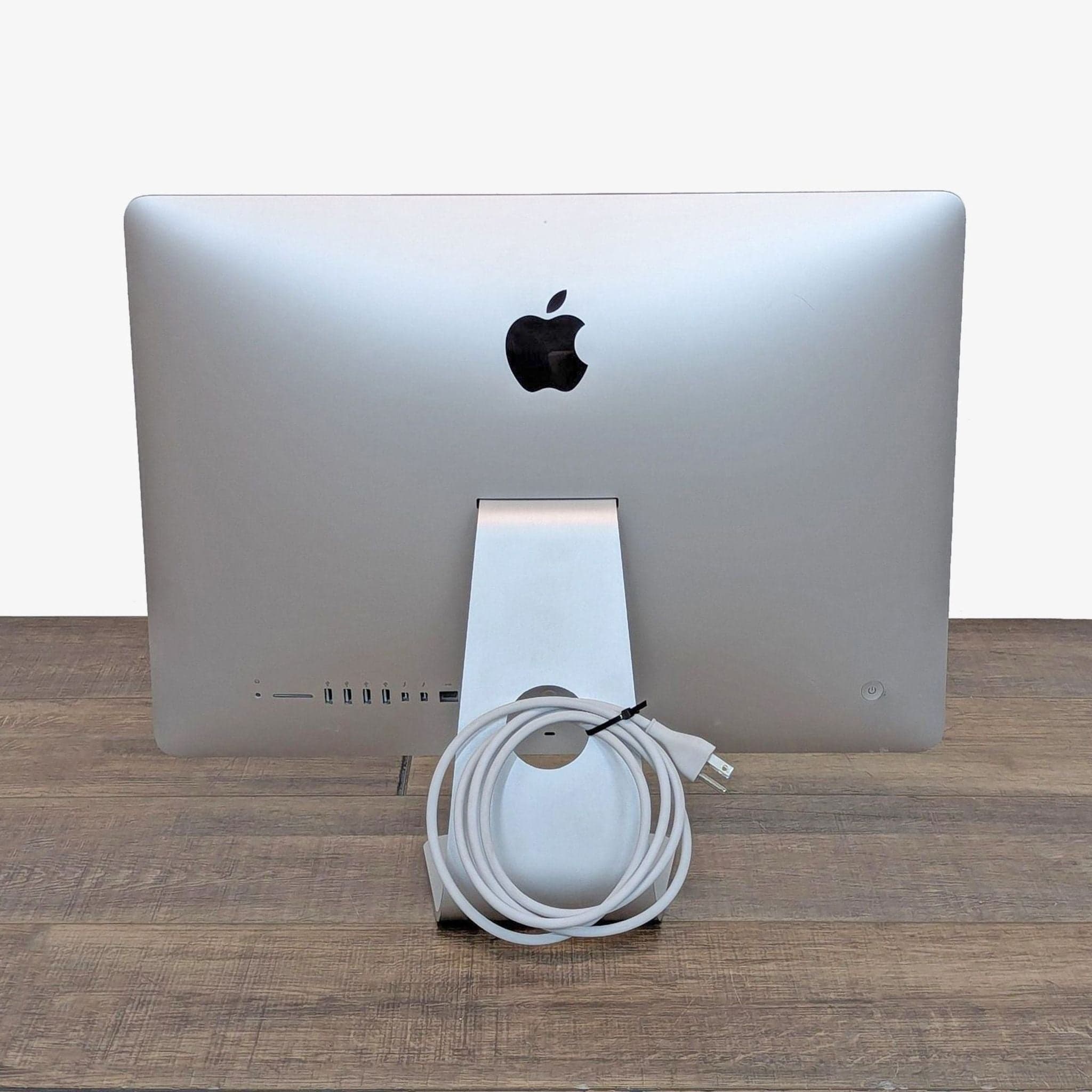 Apple 27" iMac Retina Display Computer - Thumbnail 7