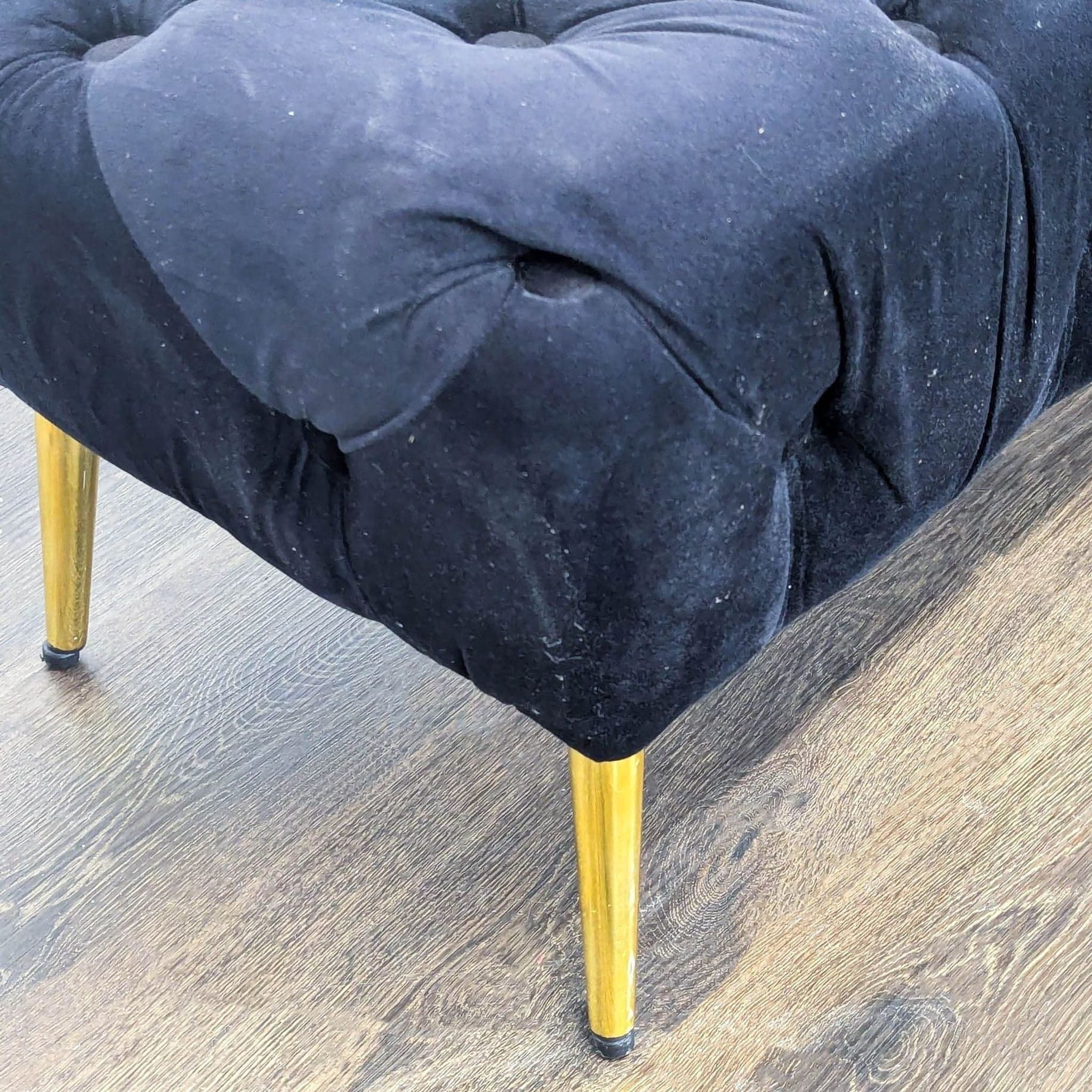 Sagebrook Home Button Tufted Bench - Thumbnail 5