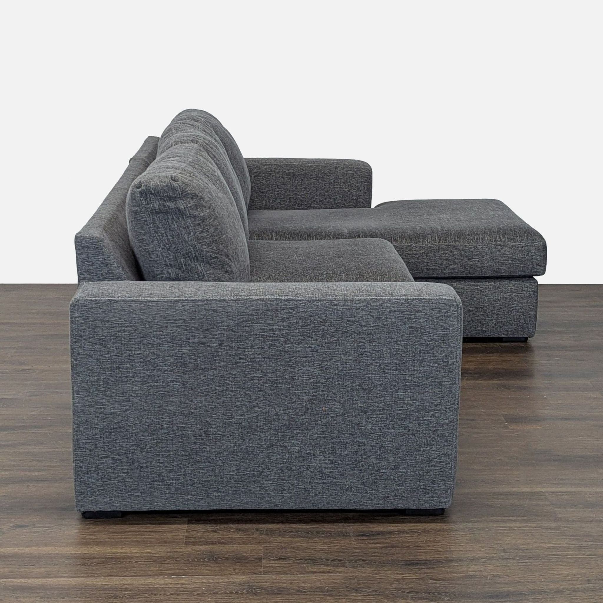 Living Spaces Living Spaces Araceli ll Pewter Gray Sectional Sofa with Right Chaise - Thumbnail 3