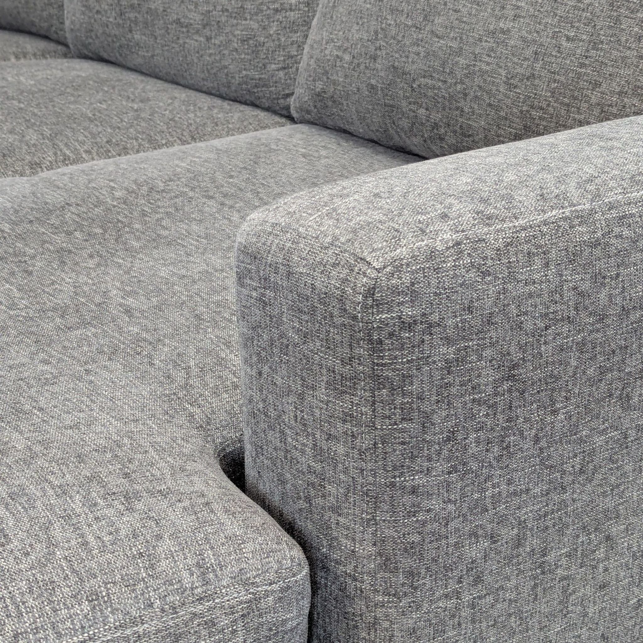 Living Spaces Living Spaces Araceli ll Pewter Gray Sectional Sofa with Right Chaise - Thumbnail 6