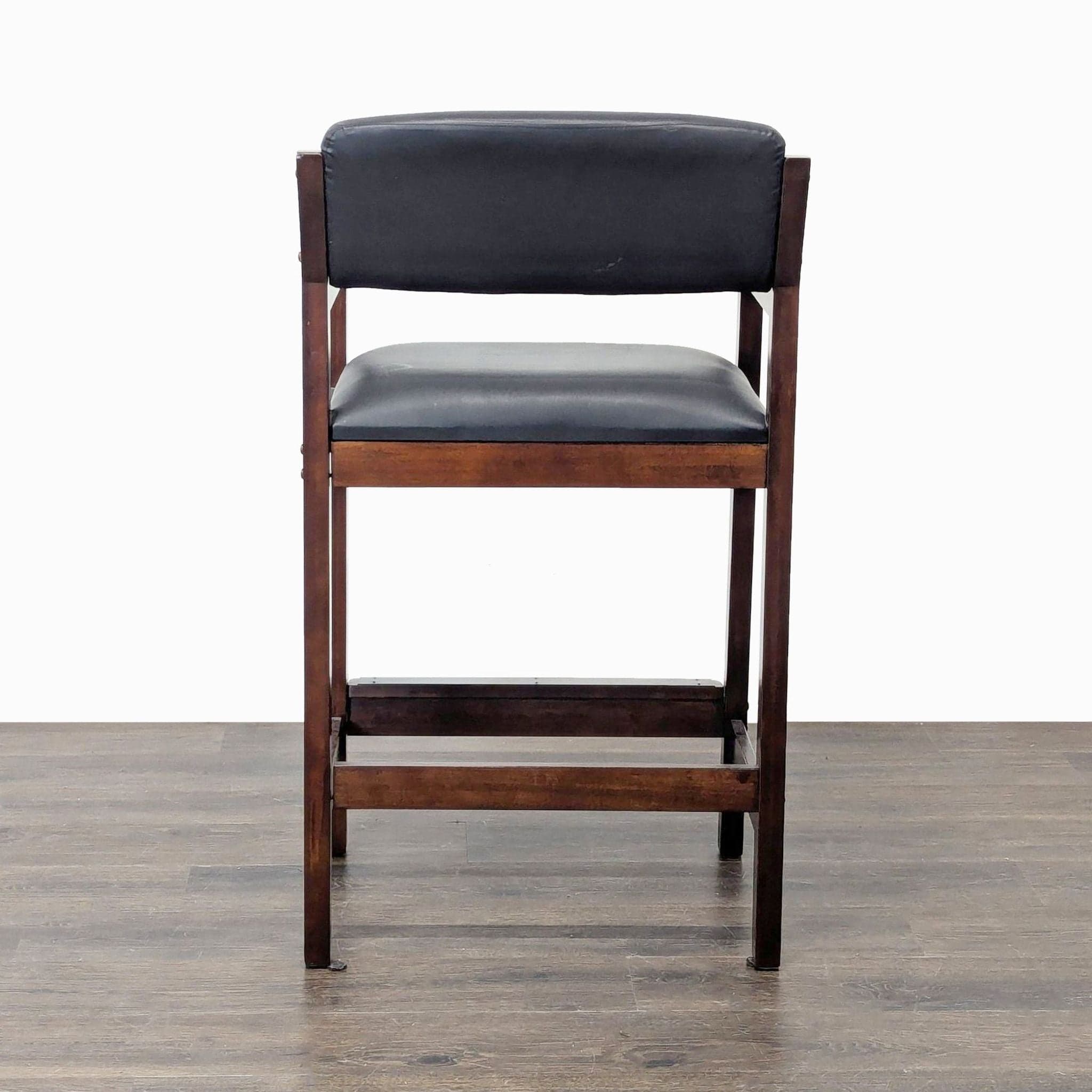 BlueWave Hathaway Cambridge Spectator Chair - Thumbnail 8