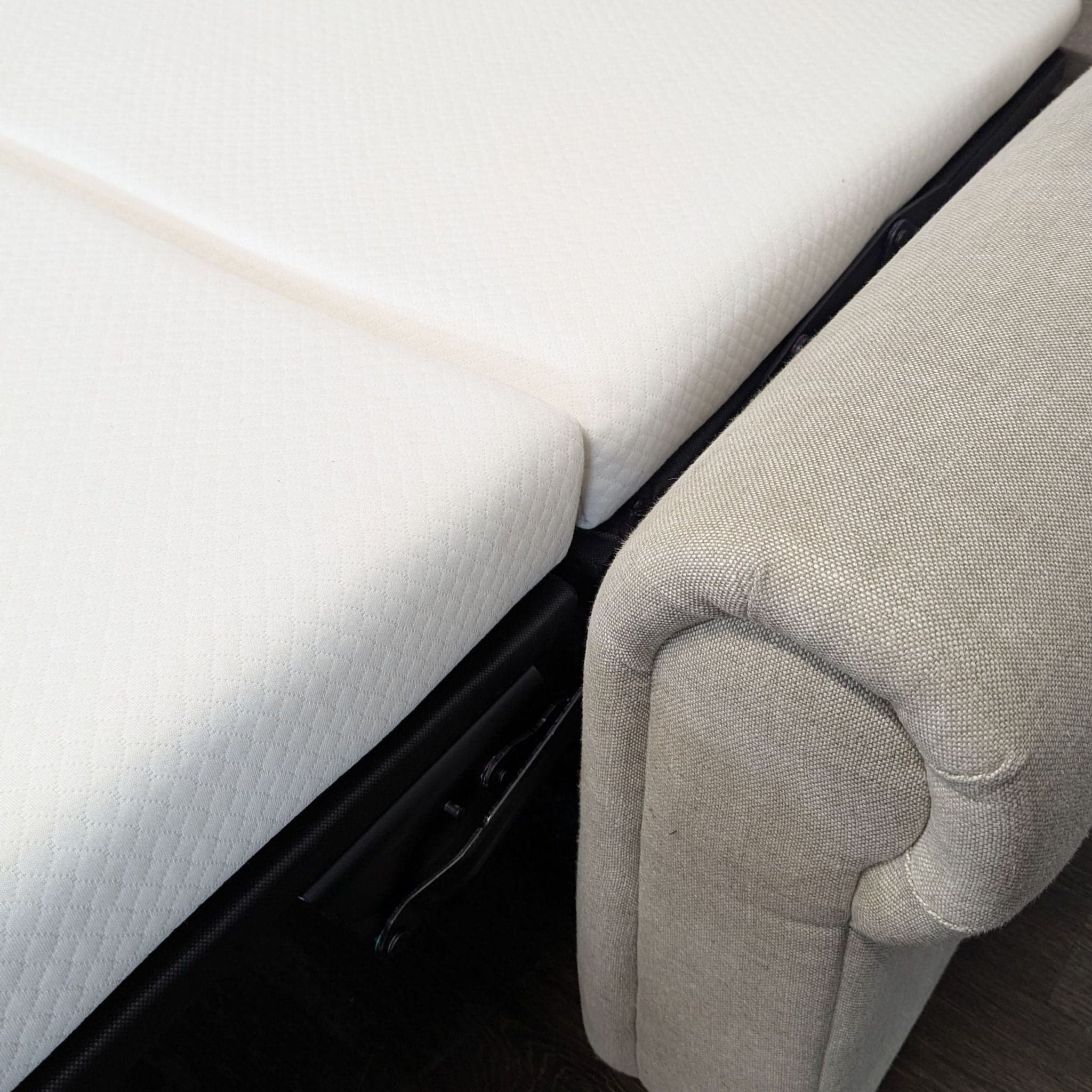 Restoration Hardware Lancaster Light Gray Queen Sleeper Sofa – Comfortable Pull-Out Bed - Thumbnail 4