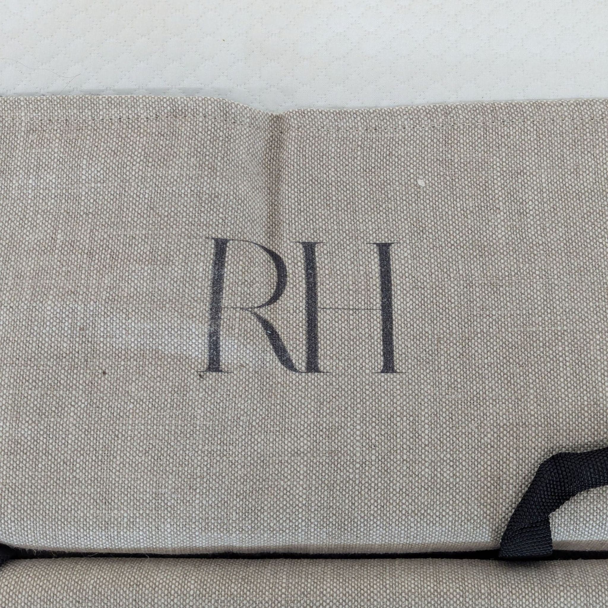 Restoration Hardware Lancaster Light Gray Queen Sleeper Sofa – Comfortable Pull-Out Bed - Thumbnail 5