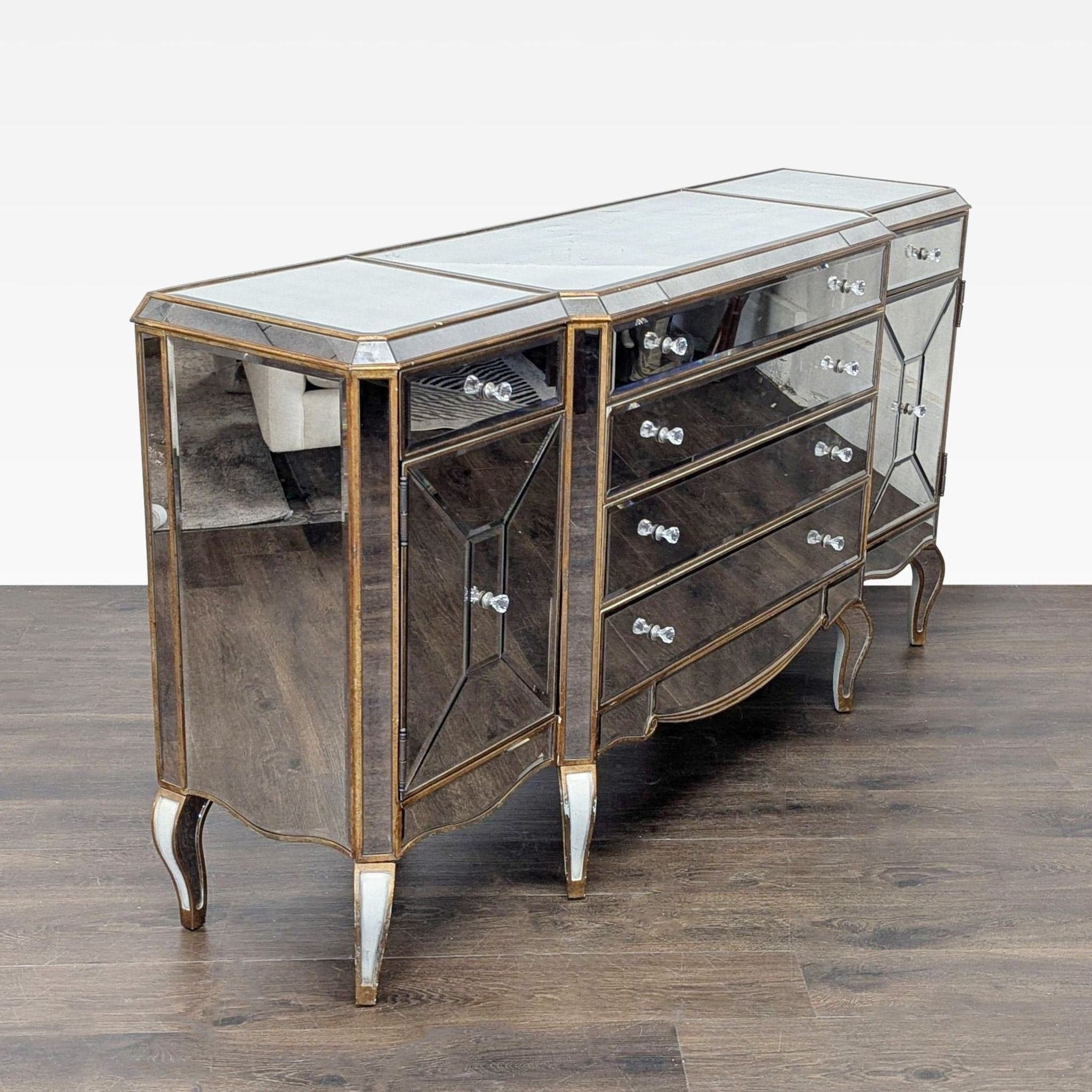 Bassett Mirror Company Collette Antique Mirrored Breakfront Server - Thumbnail 3