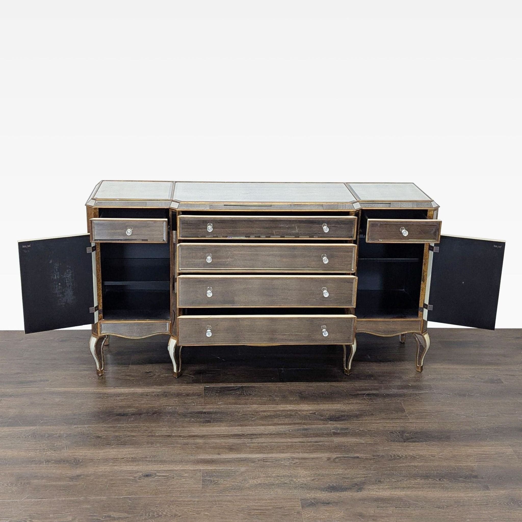 Bassett Mirror Company Collette Antique Mirrored Breakfront Server - Thumbnail 2