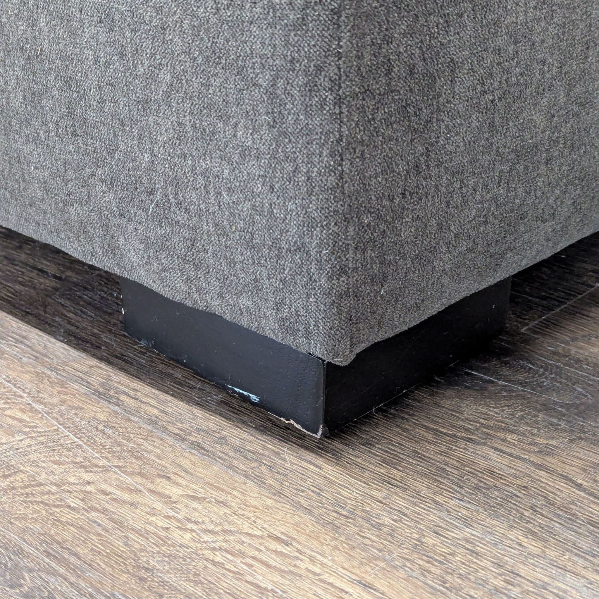 Tufted Ottoman - Thumbnail 4