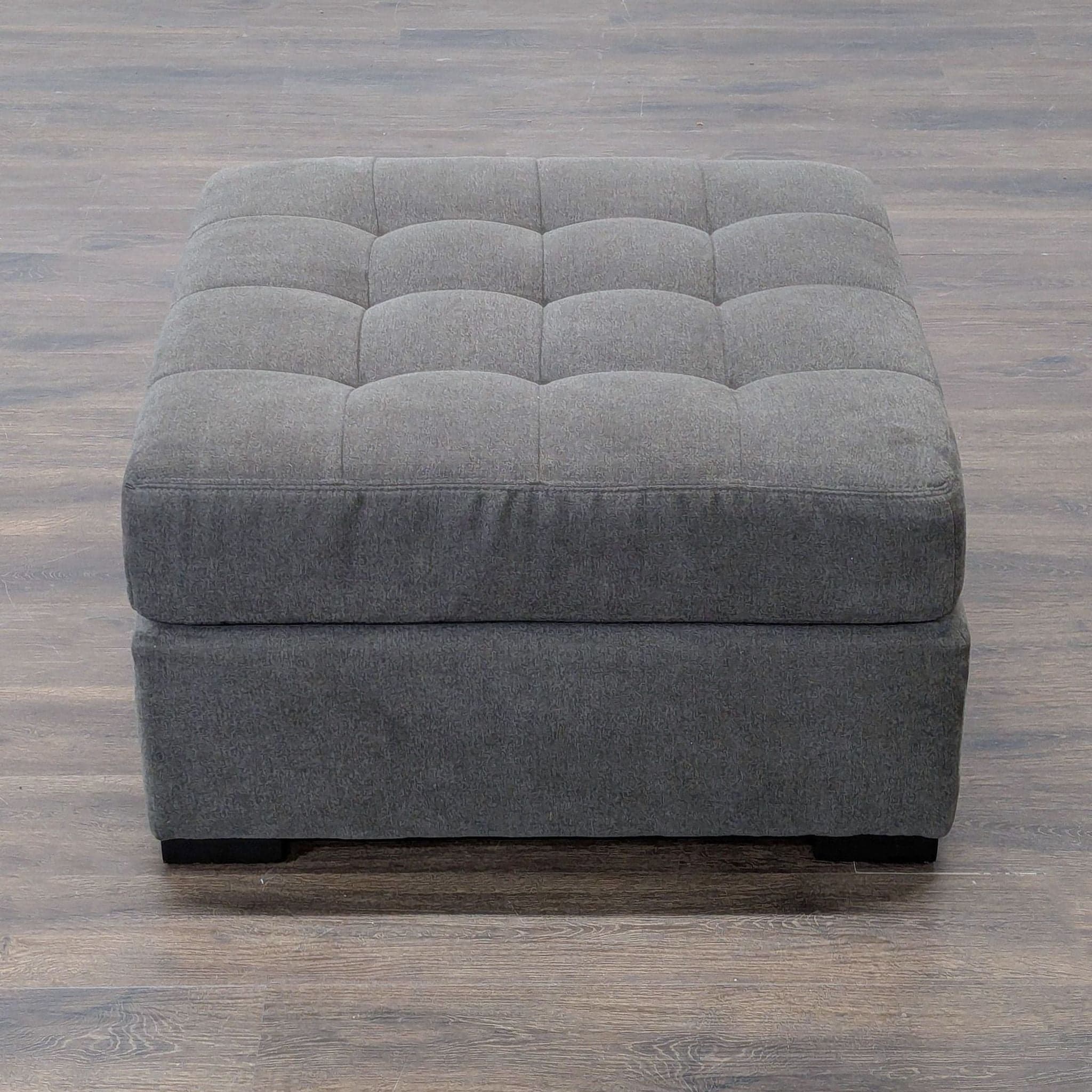 Tufted Ottoman - Thumbnail 6