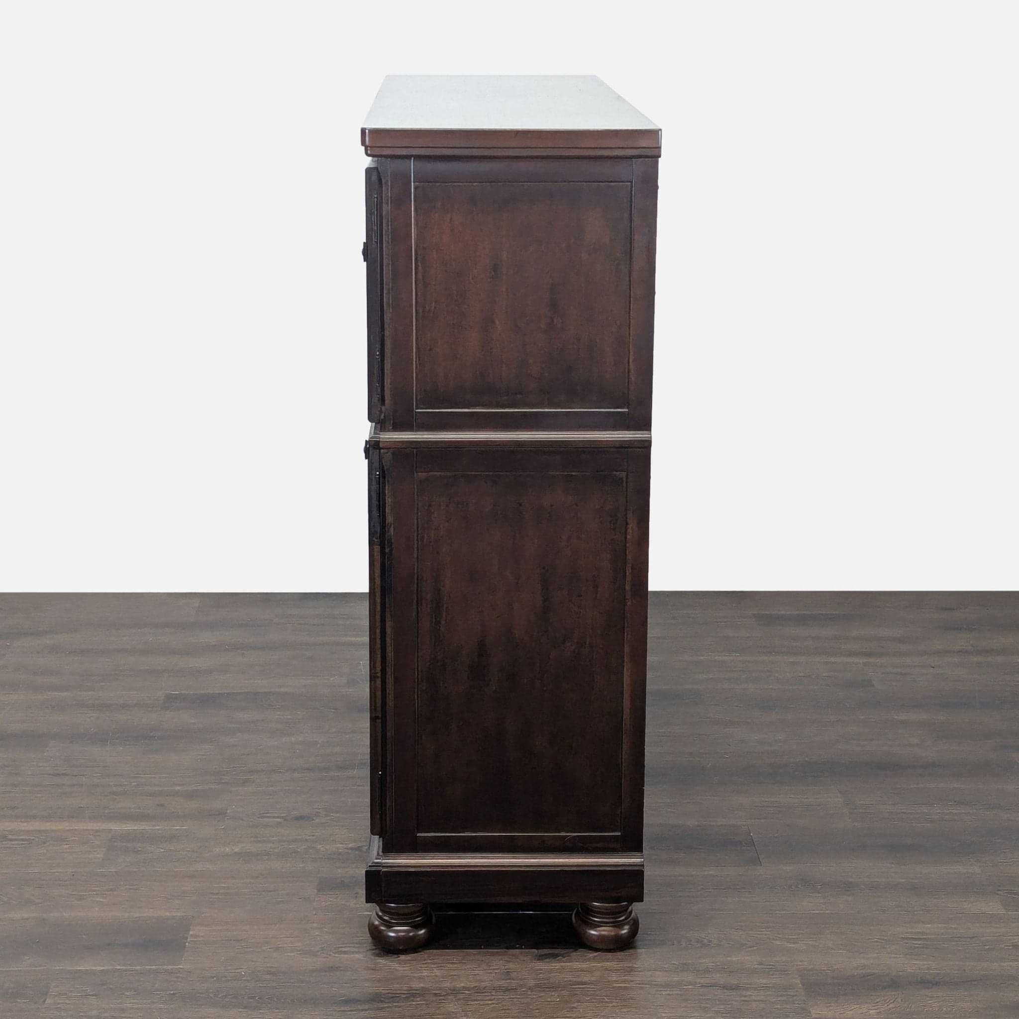 Porter Dining Server - Thumbnail 5