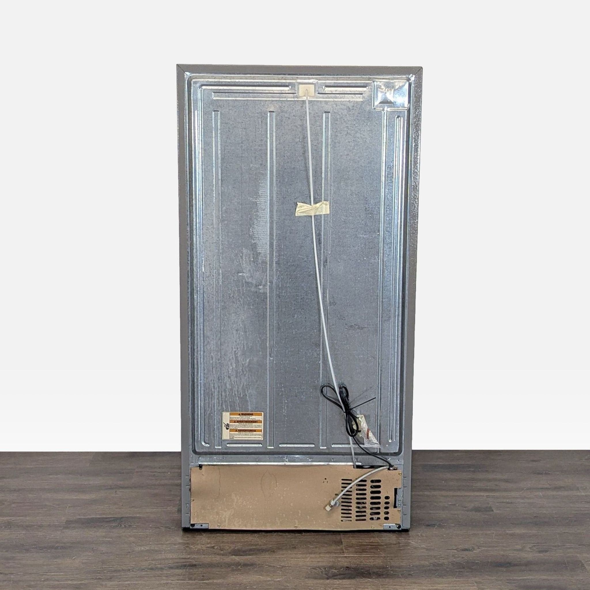 KitchenAid Side-by-Side Stainless Steel Refrigerator with Ice & Water Dispenser - Thumbnail 9