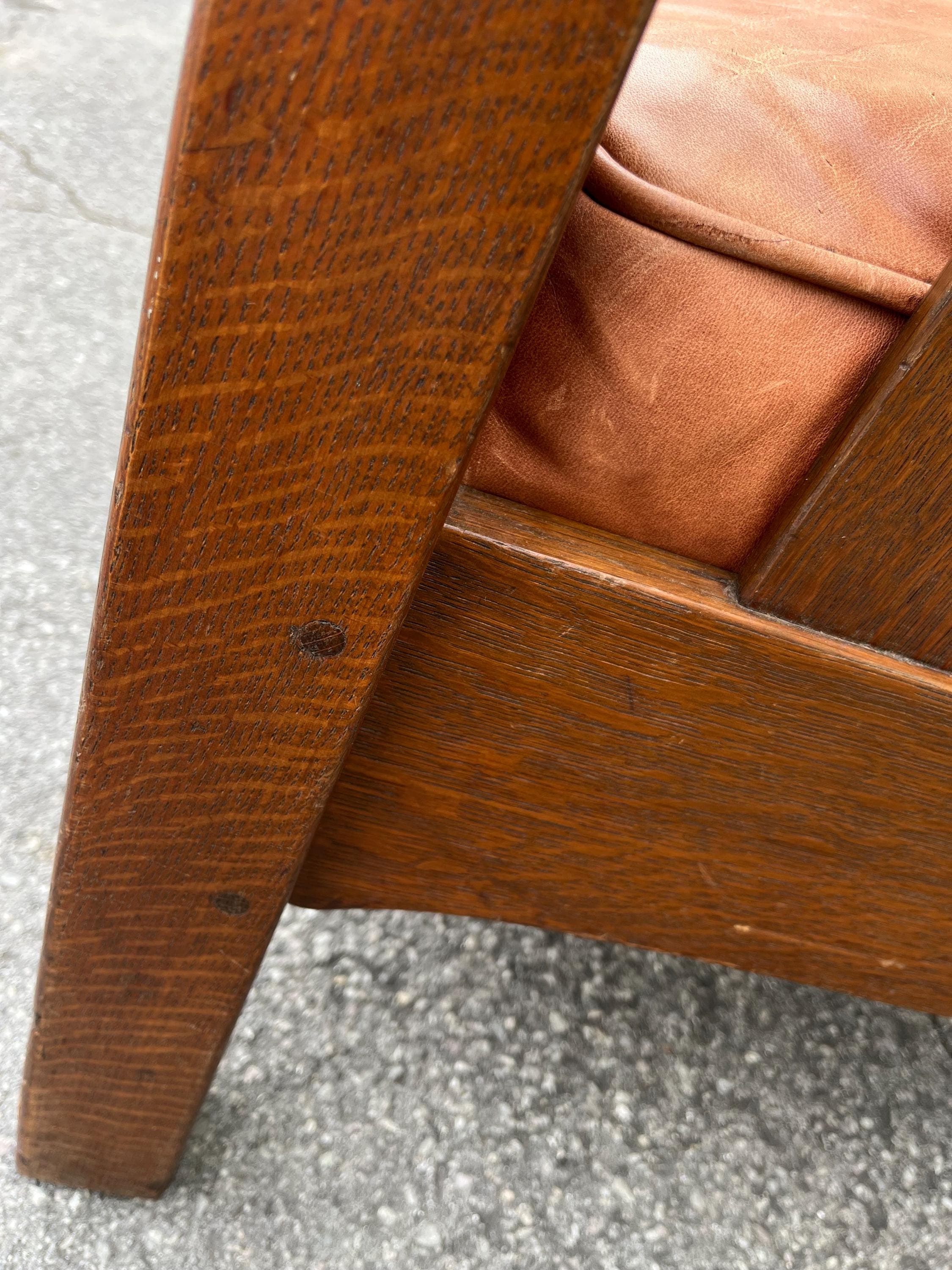 Early 20th Century L. & j.g. Stickley Model 216 Mission Oak Settle - Thumbnail 4